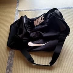 【アキ様】NIKE ナイキ ボストンバッグ ダッフルバッグ 大容量 2WAYのサムネイル