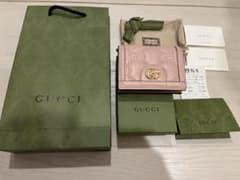 ゆのあ様 GUCCI マトラッセ ピンク 二つ折り 財布 - メルカリ