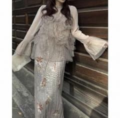 random tulle layered iris pleats OPのサムネイル