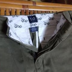gap スリムフィット　カーキのサムネイル