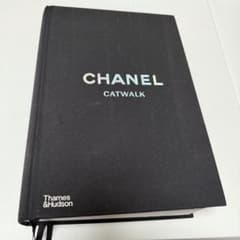 【フォロワー割済み】CHANEL CATWALK 本 インテリア 洋書 フォロワー割済み】CHANEL CATWALK 本 インテリア 洋書 - メルカリ