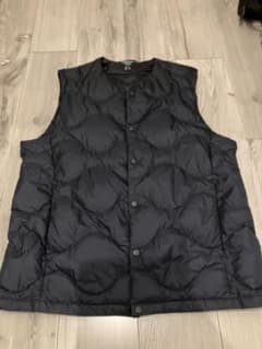 UNIQLO ウルトラライトダウンベスト Mサイズのサムネイル