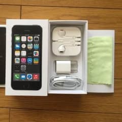 (美品) iPhone 5s 64GB スペースグレー au (値下げ不可)のサムネイル