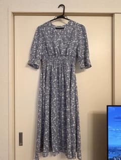 花柄 グレーロングワンピース　半袖のサムネイル