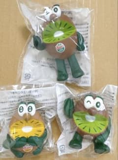 ゼスプリ　キウイブラザーズ　ぬいぐるみ　フィギュア　歴代セット Zespri ゼスプリ キウイブラザーズ フィギュア 3点セット - メルカリ