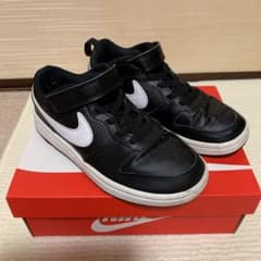 NIKEスニーカーのサムネイル