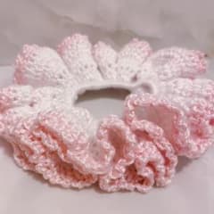 フリルたっぷりシュシュ【桜ミルク】のサムネイル