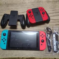 Nintendo Switch 本体 赤/青 ジョイコン付き（ジャンク品）のサムネイル