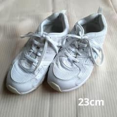 瞬足 スニーカー 23.0cm ホワイトのサムネイル