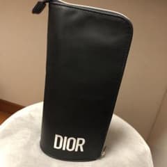 Diorポーチ！！メイクブラシ入れにも。のサムネイル