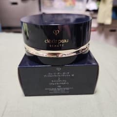 clé de peau クレ・ド・ポーボーテ プードルトランスパレントn M 2