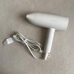 【ヨニヨさま専用】【ジャンク品】SALONIA ヘアドライヤー ホワイトのサムネイル
