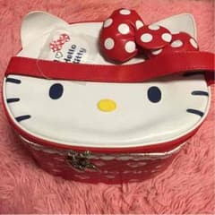[CHiii様15日までお取り置き]ハローキティ メイクボックスのサムネイル