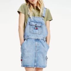 Tommy Jeans デニムサロペット ミニ丈ライトブルーのサムネイル