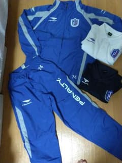 東京国際大学サッカー部　ウィンドブレーカー上下　ポロシャツ2枚　Ｌサイズ 東京国際大学サッカー部 ウィンドブレーカー上下 ポロシャツ2枚 L