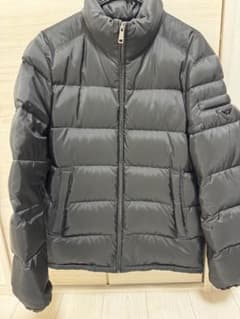 PRADA プラダ ダウンジャケット 46 ブラック 三角プレート 美品 - メルカリ