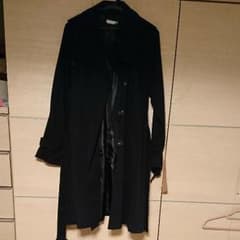黒トレンチコートのサムネイル