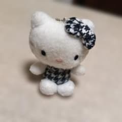 サンリオハローキティ 千鳥格子の洋服とリボンのサムネイル