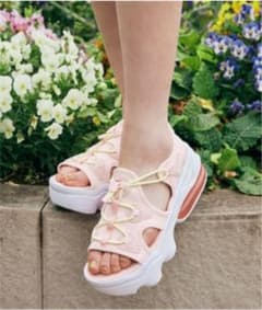 NIKE エアマックスココ ピンク サンダル 25cmのサムネイル