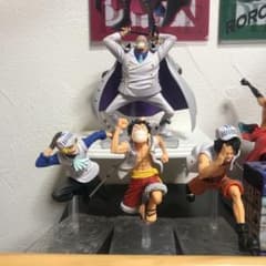 ワンピースフィギュアのサムネイル