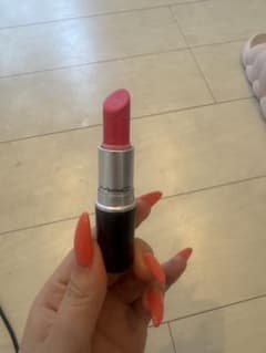 MAC Candy Yum-Yum マットリップスティックのサムネイル