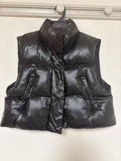 黒 ダウンベストのサムネイル