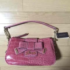 GUESS 送料込み新品未使用タグ付き最終値下げ‼️のサムネイル