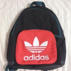 adidas originals  アディダスリュック 赤 黒 緑のサムネイル
