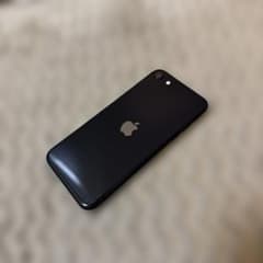 거의 신품 iPhoneSE 제3세대 128GB SIM 프리