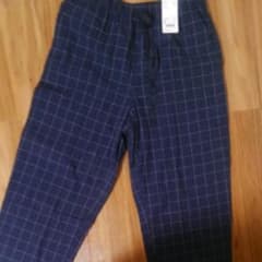 新品！　リラックス　アンクルパンツのサムネイル