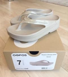 ねこちさま専用⭐︎OOFOS Women's OOmega Nomad 7 ねこちさま専用⭐︎OOFOS Women's OOmega Nomad 7 - メルカリ