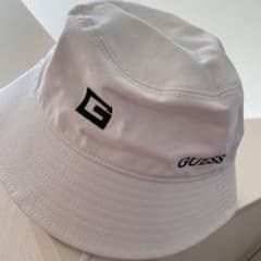 GUESS♡白バケハのサムネイル