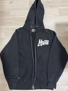 MOBB モブ ブラック ジップアップパーカー Mサイズのサムネイル