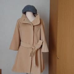＊フラジール上品  Aラインベージュコート＊のサムネイル