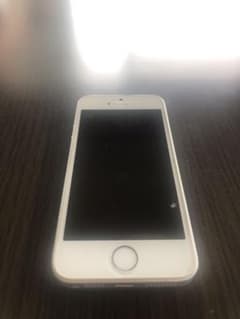 彗さま専用4/27迄。iPhone SE Silver 16 GB docomoのサムネイル