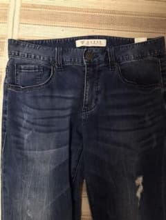 guess デニム ダメージジーンズのサムネイル