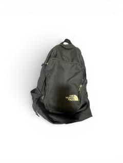THE NORTH FACE ブラックバックパックのサムネイル