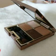 ルナソル アイシャドウのサムネイル