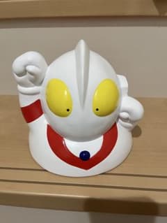 ウルトラマン　陶器　貯金箱
