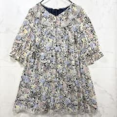 美品】ローズティアラ 大きいサイズ 花柄チュニック ブラウス フリル