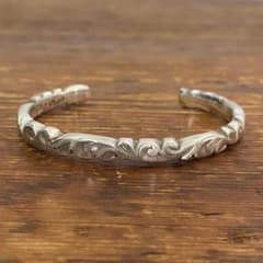 ラスト Rust made in England フローラル バングル 6mm ラスト Rust made in England フローラル バングル 6mm - メルカリ