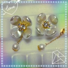 ☆完売☆パールフラワー×バックチェーンパールピアス♥レッセパッセのサムネイル