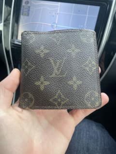 LOUIS VUITTON 折りたたみ財布のサムネイル