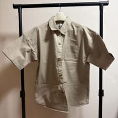 INHERIT ベージュ 半袖シャツのサムネイル