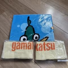 【ドア様専用】がまかつ　タオル　レジャーシートのサムネイル