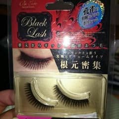 ブラックラッシュ　つけまつげのサムネイル