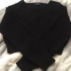 今年10月頃に購入したEMODA のニットです。色はblackの未使用です。のサムネイル
