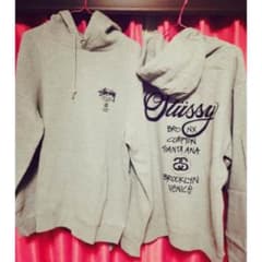STUSSYパーカー タグ付き新品 Lのサムネイル