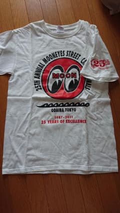 MOONEYES Tシャツのサムネイル