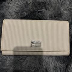 Bvlgari アイボリー ストライプ 長財布のサムネイル